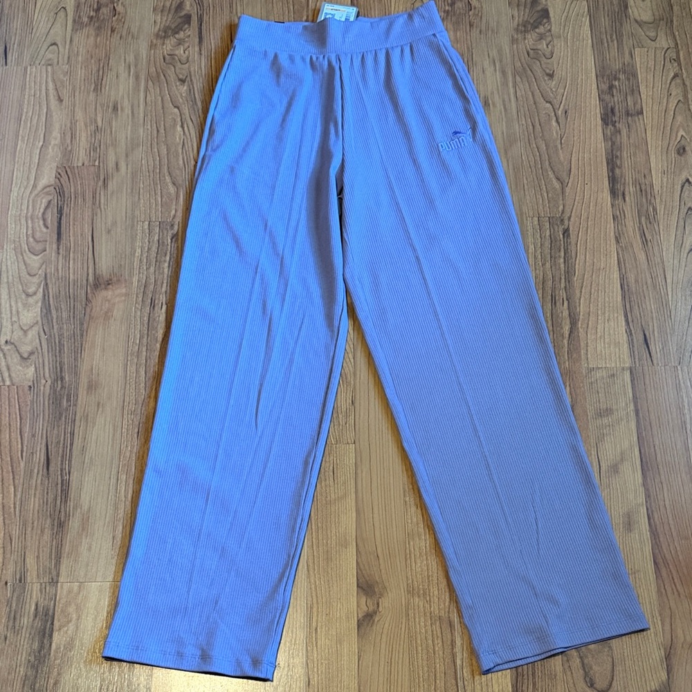 Women’s Puma Essential Elevated Straight Pants Pale plum Size Small
